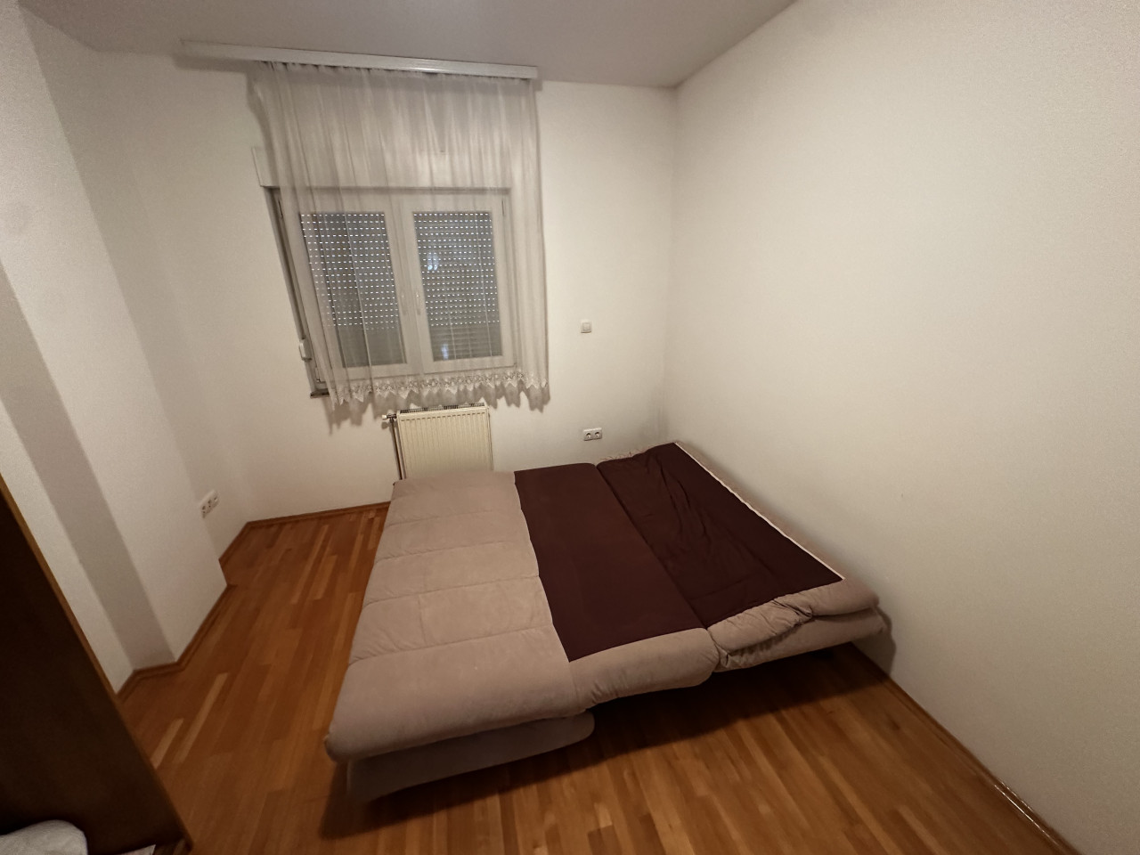 Trosoban stan kod Everesta sa garažom - 77 m2 21