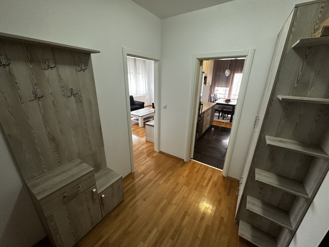 Trosoban stan kod Everesta sa garažom - 77 m2 29