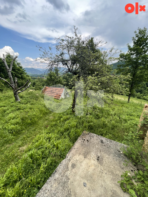 Kiseljak zemljište sa uknjiženom vikendicom 2