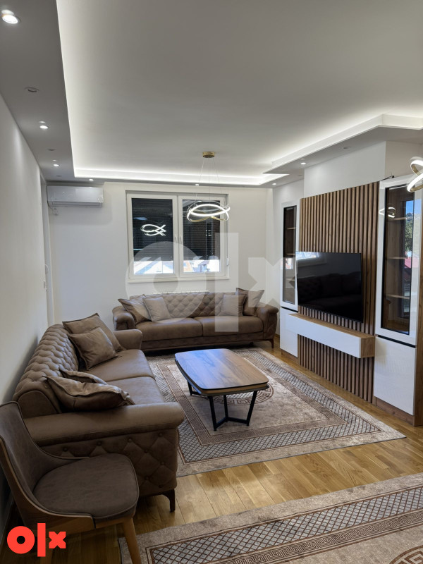 Luksuzan Stan + Garaža Istočno Novo Sarajevo 67m2 Iznajmljivanje 3