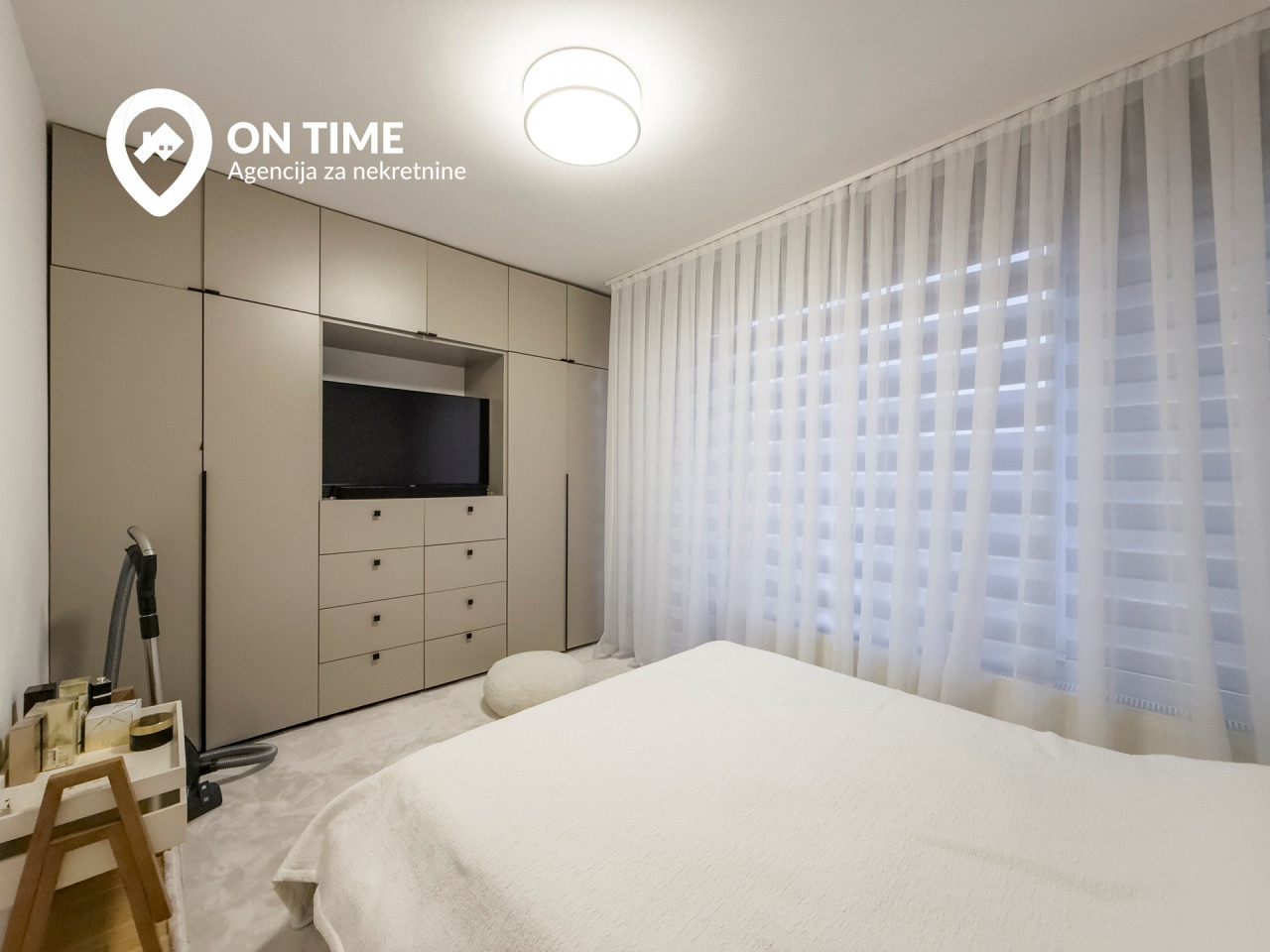ON TIME prodaje: Četvorosoban Stan Sarajevo, Bulevar 11