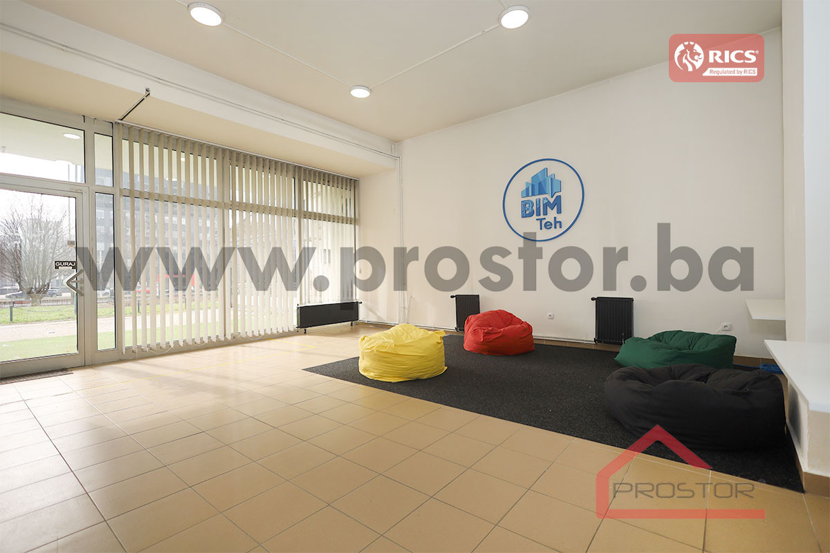 PROSTOR izdaje: Poslovni prostor, 227m2, Socijalno