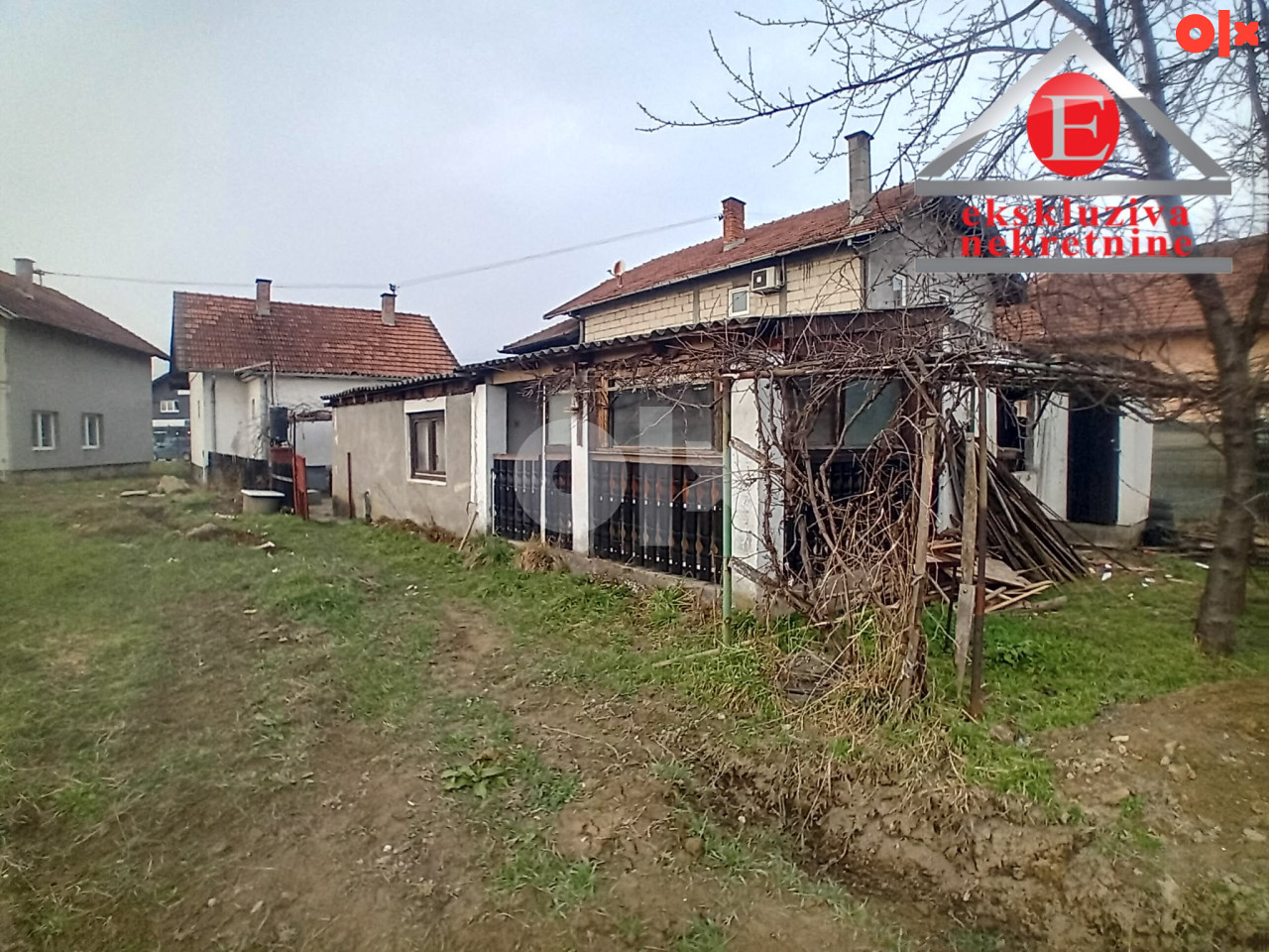 Kuća na glavnom putu na placu 941 m² ID 4185/DŠ – další