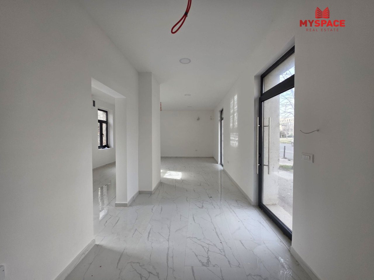 MY SPACE/ Poslovi prostor/ Socijalno/ RENOVIRAN/ 42 m2 9