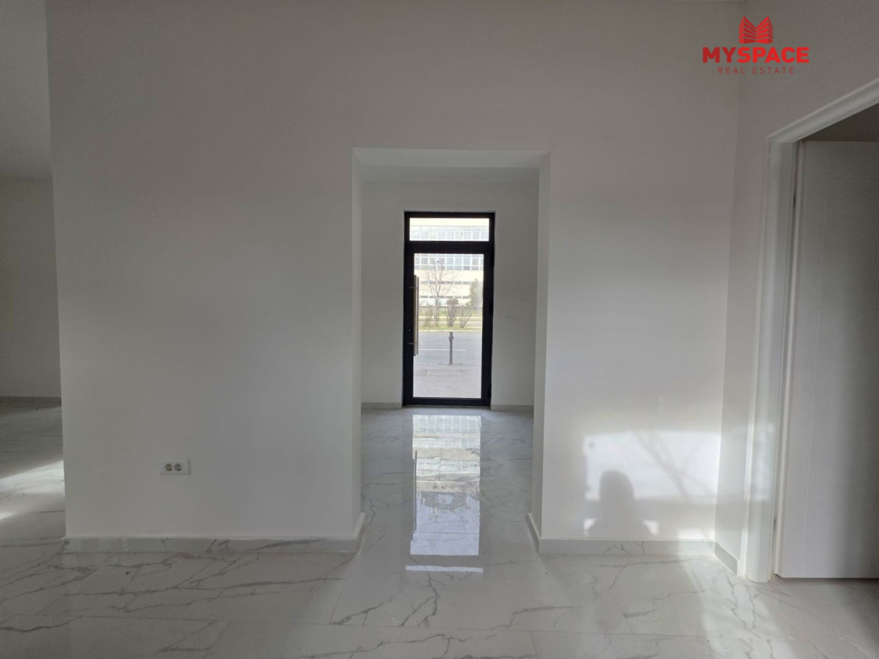 MY SPACE/ Poslovi prostor/ Socijalno/ RENOVIRAN/ 42 m2 13