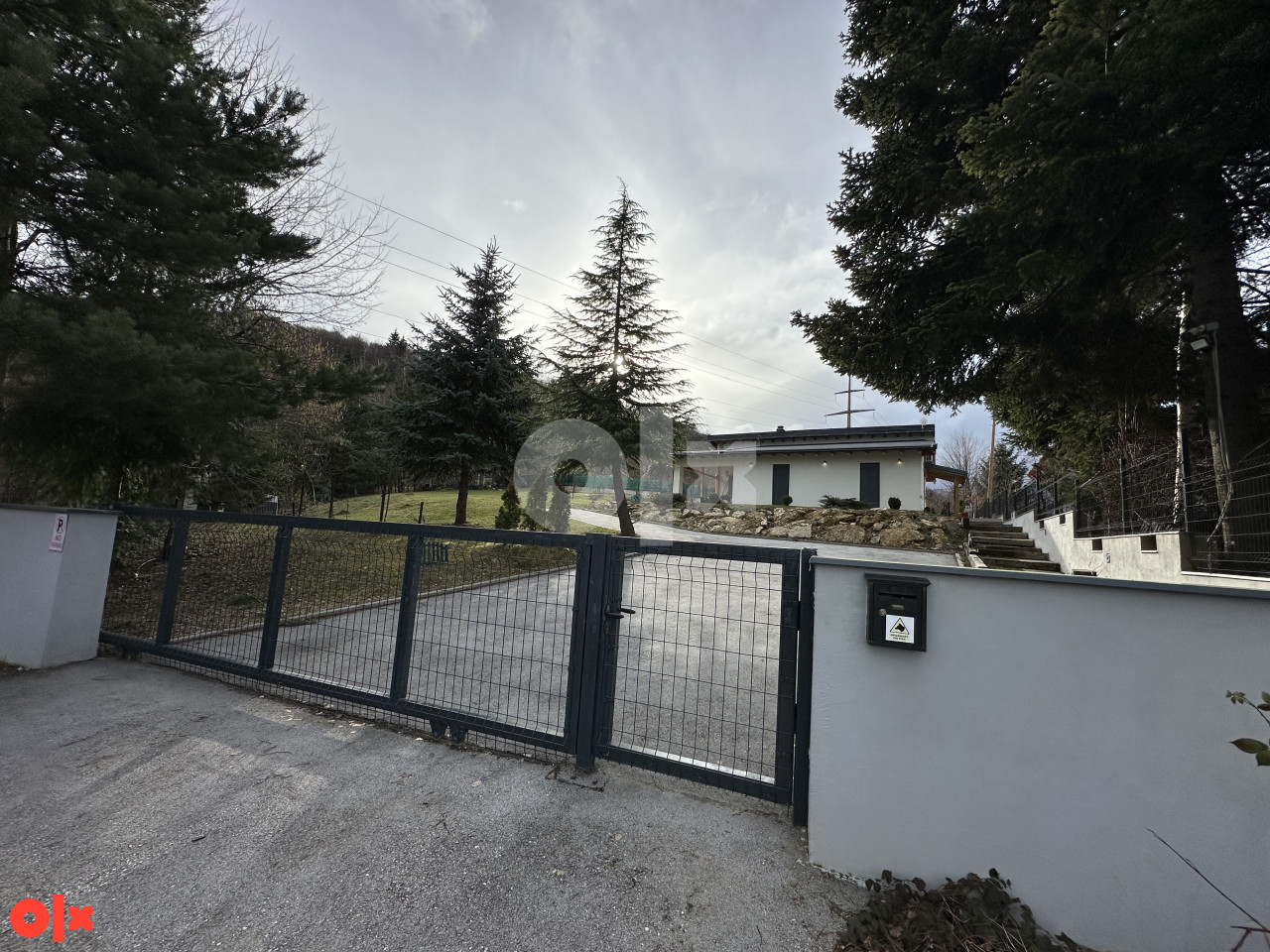 Prodaja Kuće s bazenom Hadžići 9