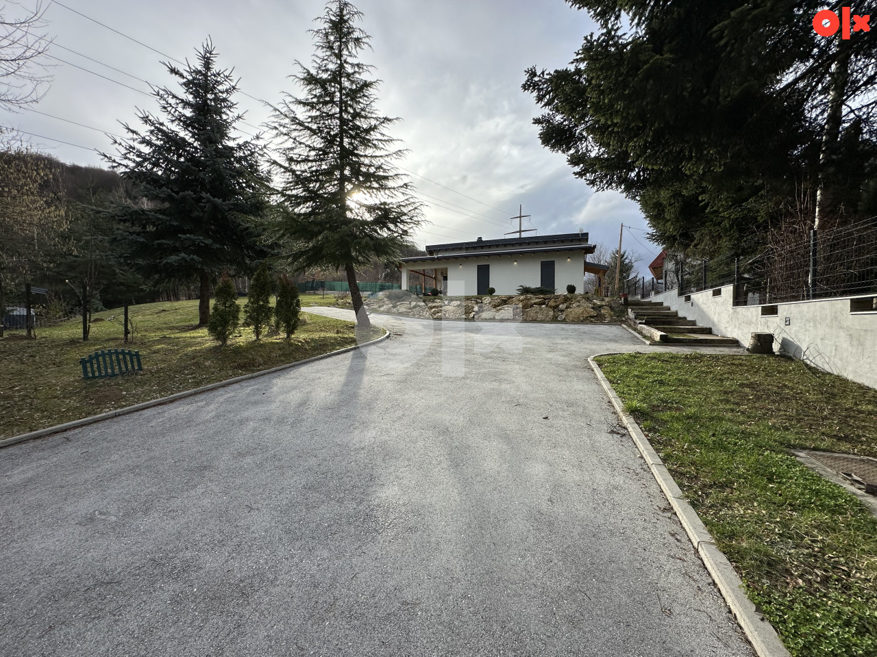 Prodaja Kuće s bazenom Hadžići 13