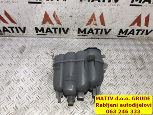 Posuda vode motora Audi A4 B9 8W 35 TFSI 2019 8W0121405G