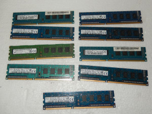 RAM Memorija 4GB PC3L-12800U u komadu