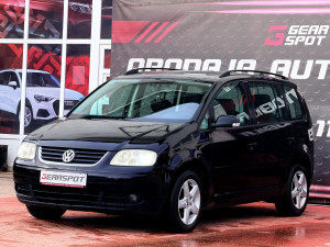 Volkswagen Touran 1.9 74 kw Registrovan