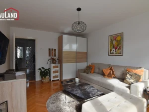 Dvosoban stan, II sprat, balkon, 57m2/Čengić Vila, Novo Sarajevo