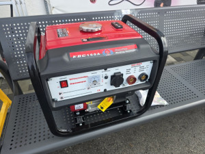 AGREGAT ZA STRUJU SA APARATOM ZA VARENJE 160A 1.2KW KBC GERMANY