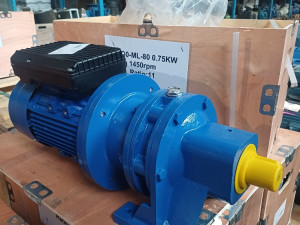 ELEKTRO MOTOR SA REDUKTOROM 0.75kW MONOFAZNI