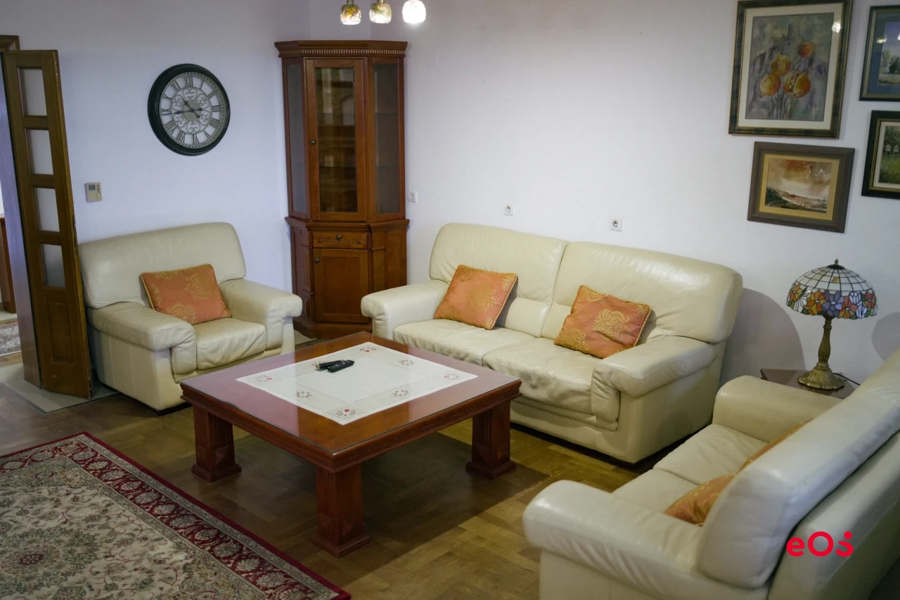 EOS / Stan / Laktaši / Trn / 288,40 m2 3