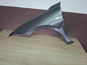 Passat b9 desni blatobran ostecen