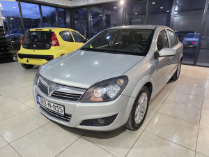 OPEL ASTRA 1.6i SEDAN, 2008 GOD, REGISTROVAN, KLIMA