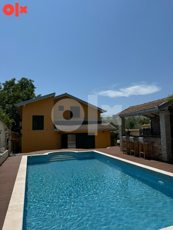 Kuća Buna - vila sa bazenom na prestiznoj adresi
