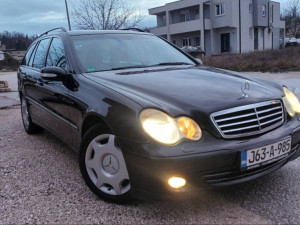 Mercedes-Benz C 220