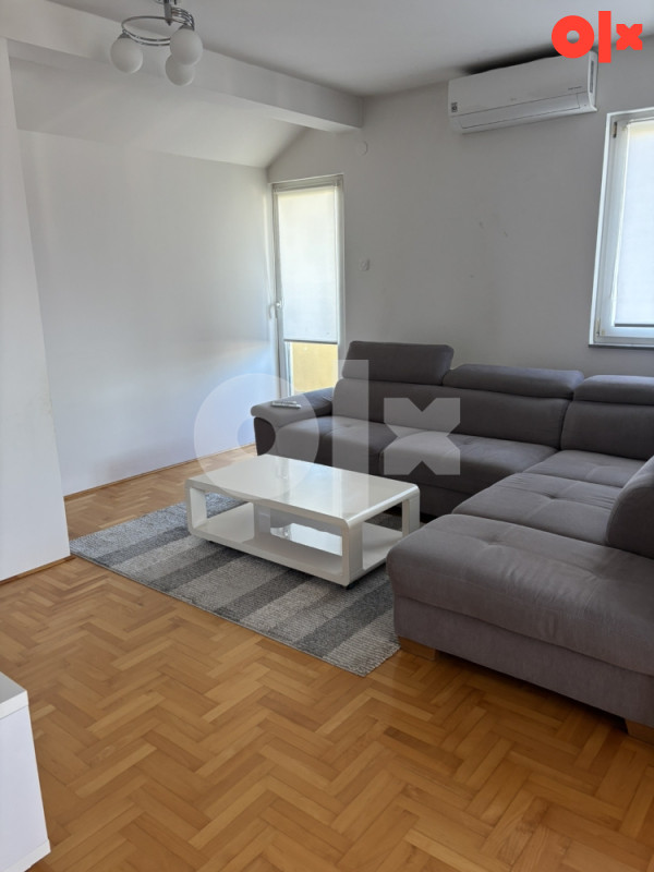 Četvorosoban stan od 81m2,naselje Mjesec,moguća zamjena 2