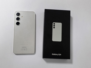 Galaxy S24 5G 8/256GB Top Stanje Garancija radnje
