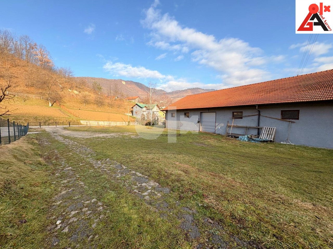 Poslovna zgrada 428 m2 sa 1477 m2 okućnice Sopotnica - Kakanj 13
