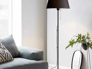 Podna lampa Vertigo crna