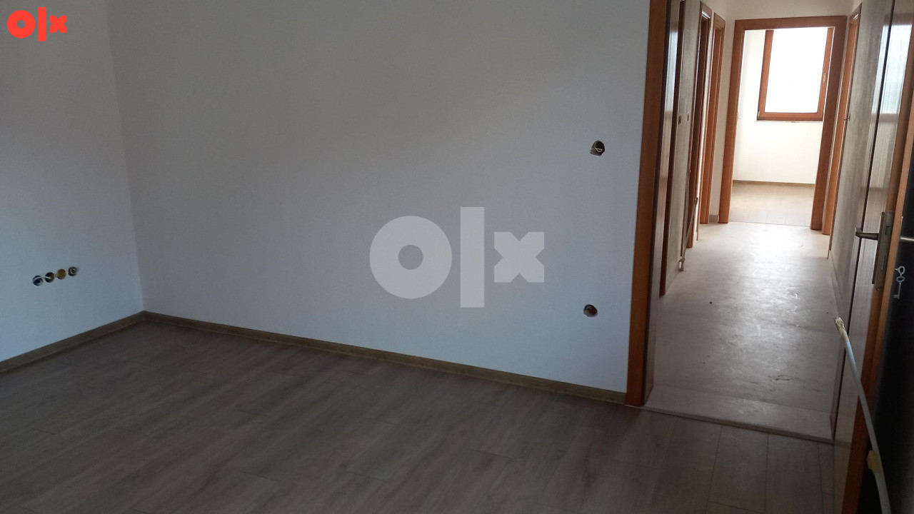 Nova kuća sa dva odvojena stana 10