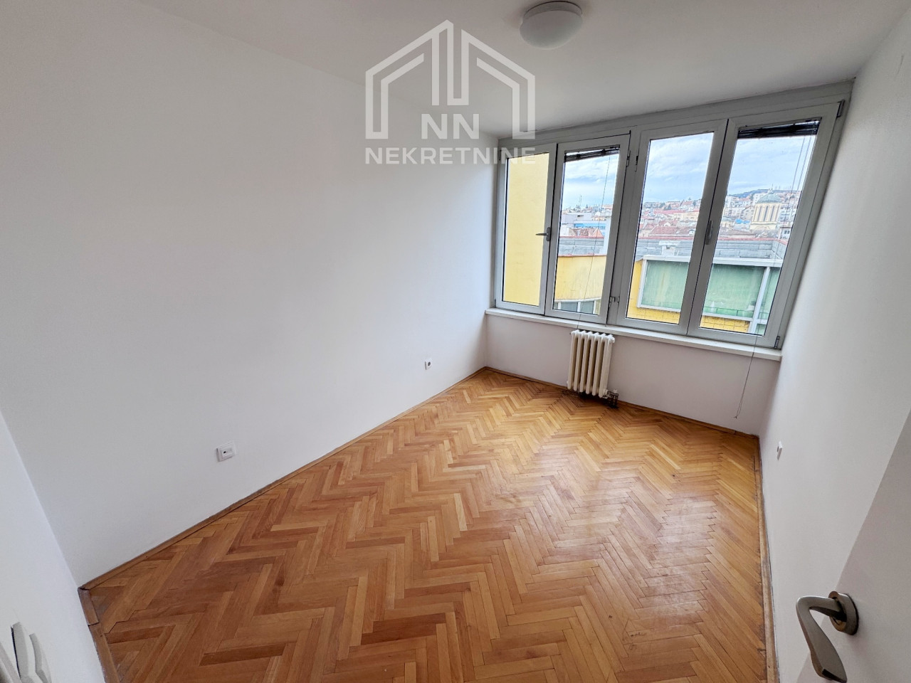 NN Nekretnine : Petosoban stan 105m2 - Papagajka / Stari Grad 10