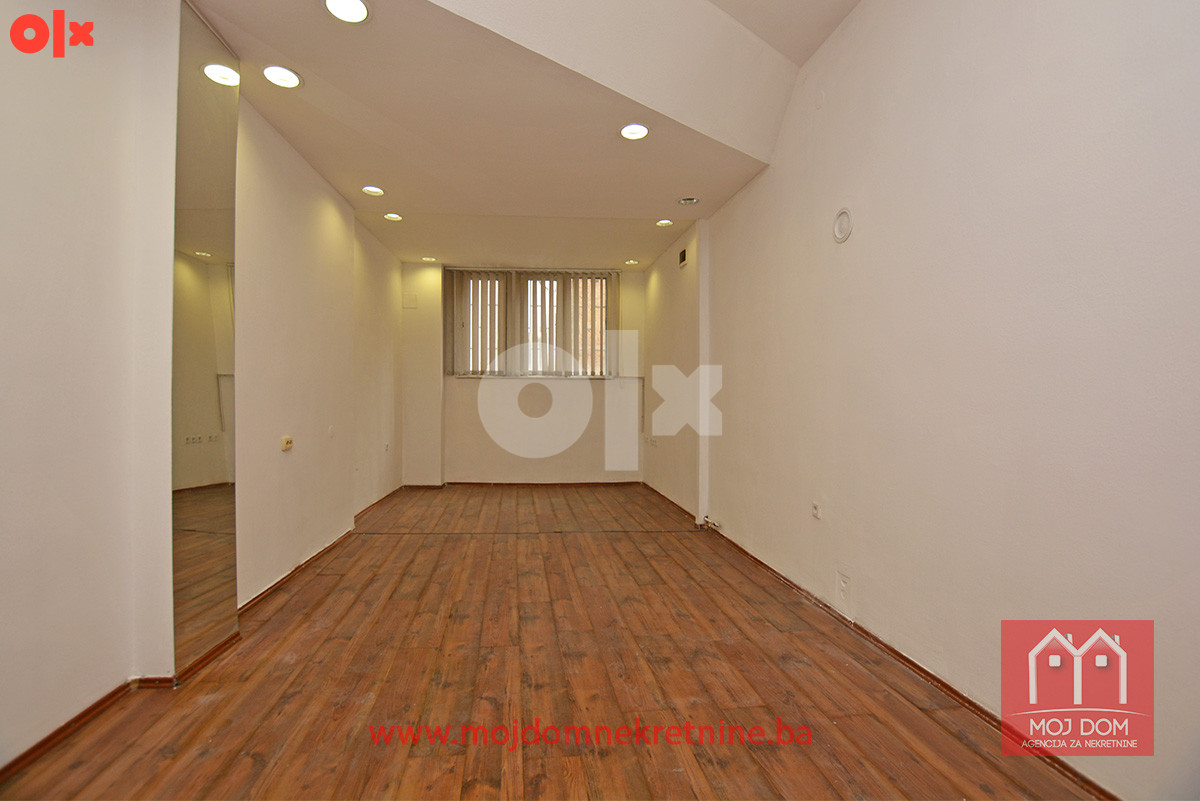 Atraktivan poslovni prostor, 28m2, Mejtaš 3