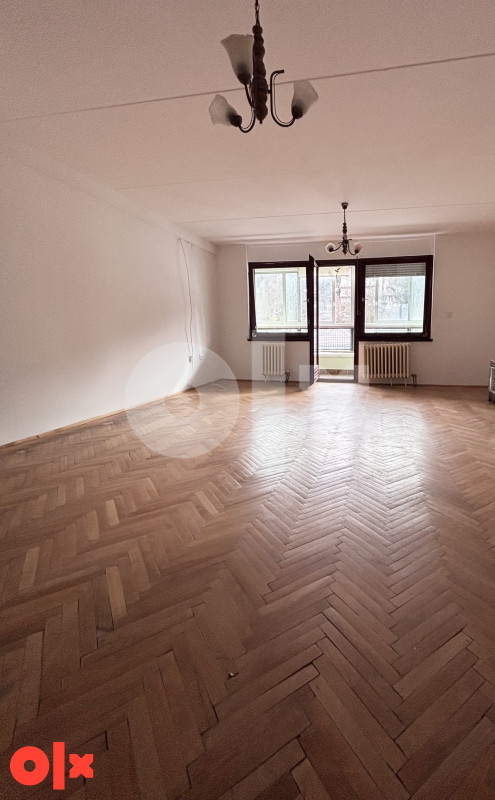 Dvoetažni petosoban stan 105 m2 2 balkona Papagajka 2