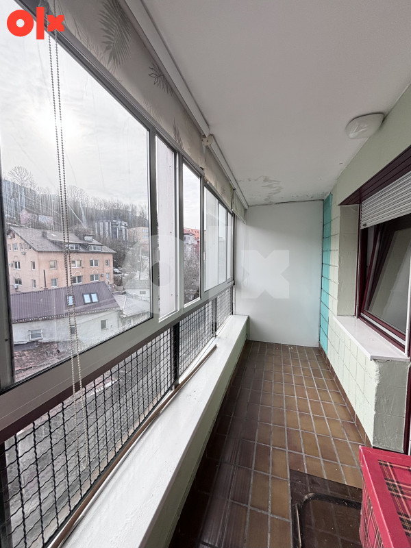 Dvoetažni petosoban stan 105 m2 2 balkona Papagajka 3
