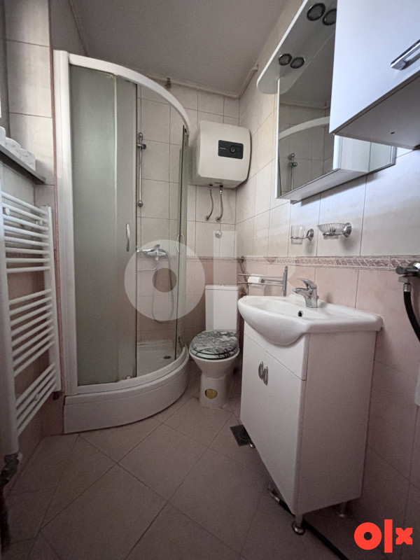 Dvoetažni petosoban stan 105 m2 2 balkona Papagajka 8