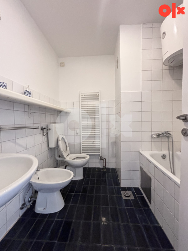 Dvoetažni petosoban stan 105 m2 2 balkona Papagajka 13