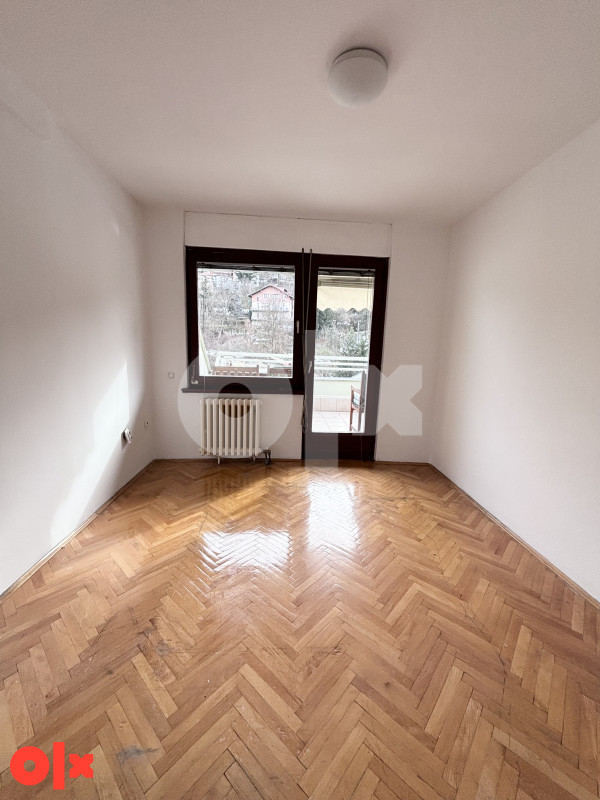Dvoetažni petosoban stan 105 m2 2 balkona Papagajka 15