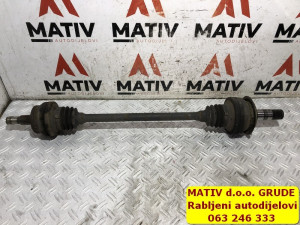 Poluosovina ZADNJA LIJEVA Mercedes w212 250 CDI 2011