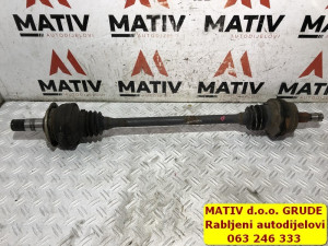 Poluosovina ZADNJA DESNA Mercedes w212 250 CDI 2011