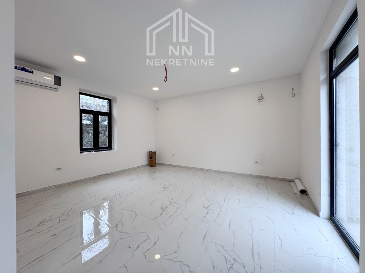 NN Nekretnine : Poslovni prostor 42m2 - Socijalno 6