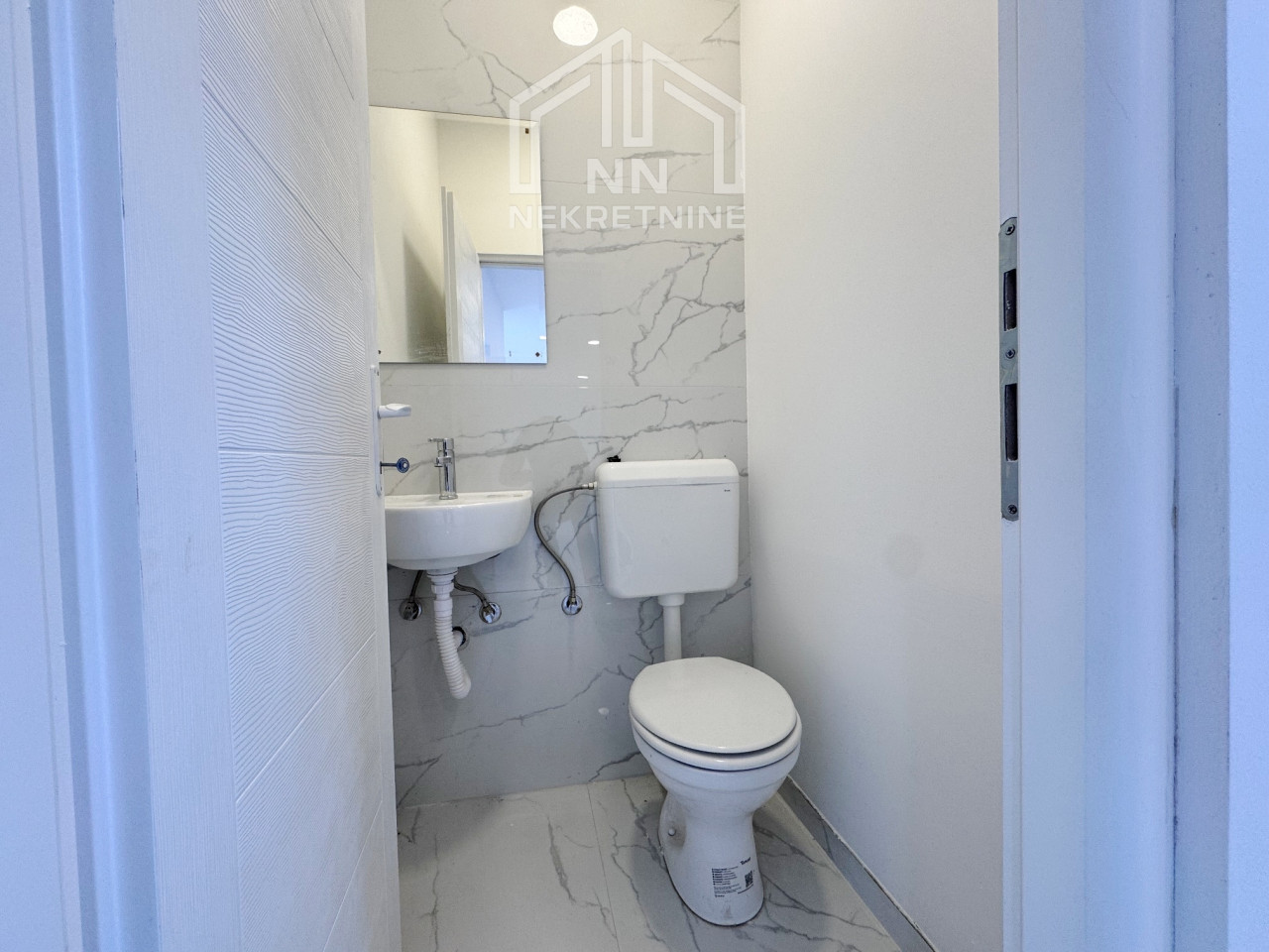 NN Nekretnine : Poslovni prostor 42m2 - Socijalno 7