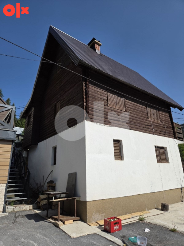 Prodaja - vikendica 90m2 - naselje Šaror, Jahorina