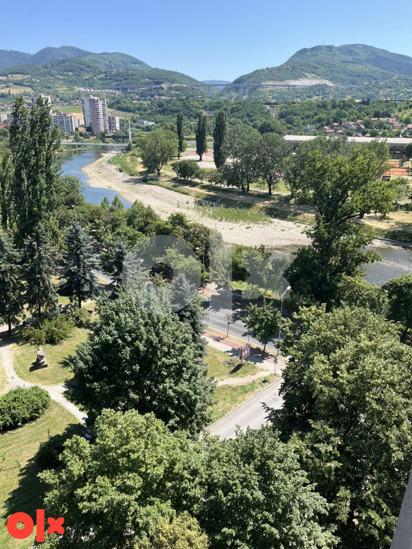Trosoban stan Zenica Lamela 92m2 12
