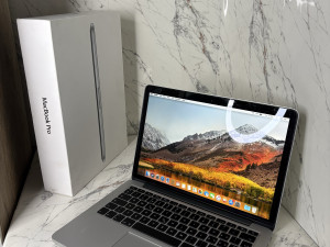 Apple macbook pro i5/256GB/8GB