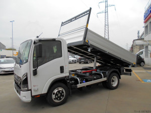 Isuzu M30 7.5 t, 3-strani kiper