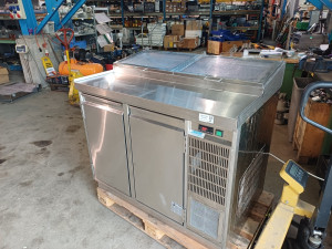 RASHLADNI PULT SALATARA