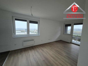 Jednoiposoban stan površine 43m2 ID: 3950a/ZP