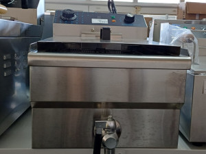 Friteza 16L sa česmom