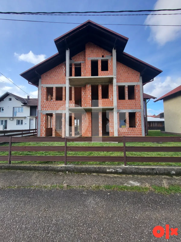 Kuća Kozarska Dubica 415 m2