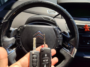 REZERVNI KLJUC SA KODIRANJEM PEUGEOT CITROEN C3 C4 207 307 308