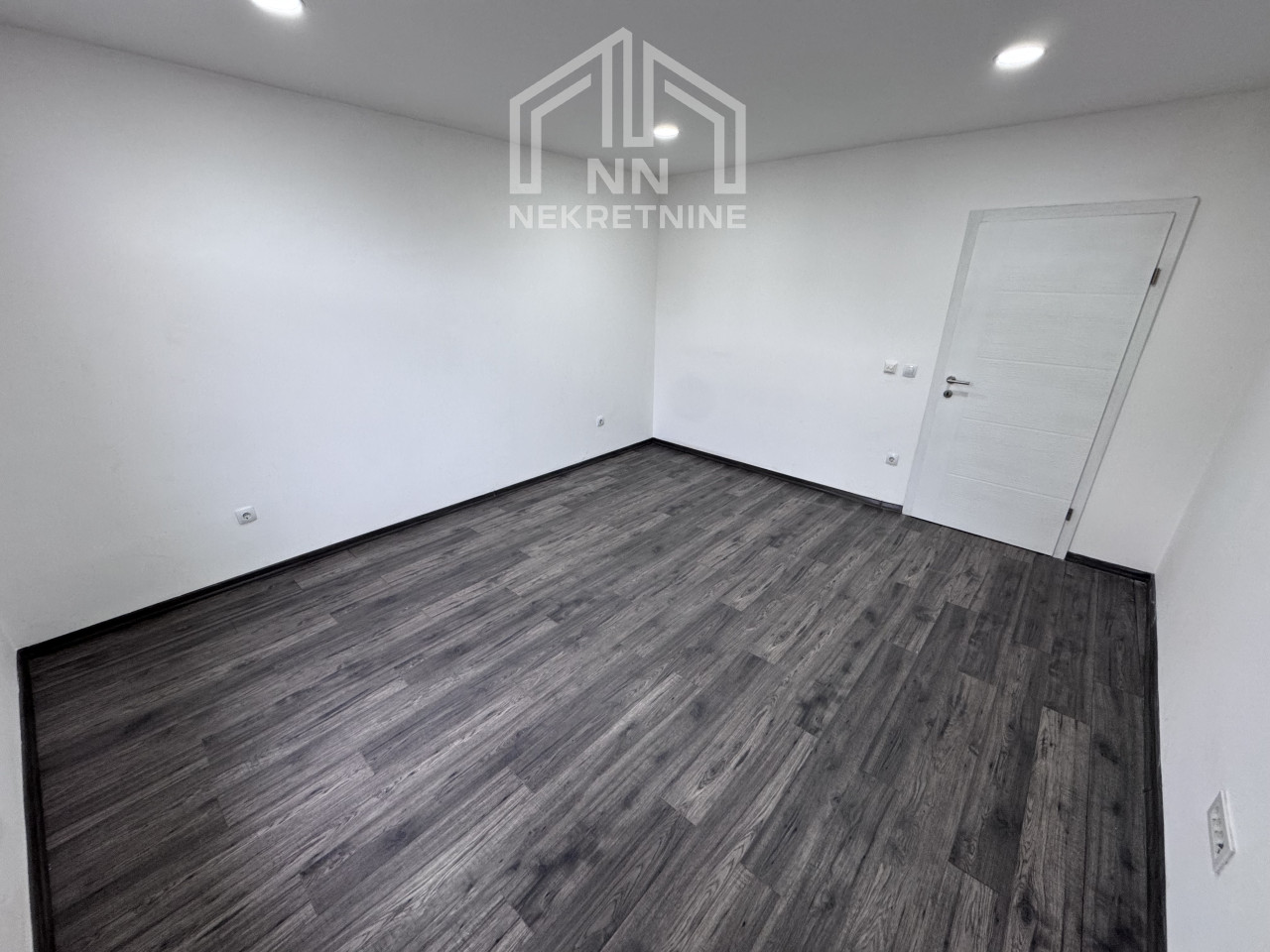 NN Nekretnine : Petosoban stan 126m2 - Ilidža 22