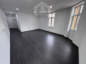 NN Nekretnine : Petosoban stan 126m2 - Ilidža photo 3