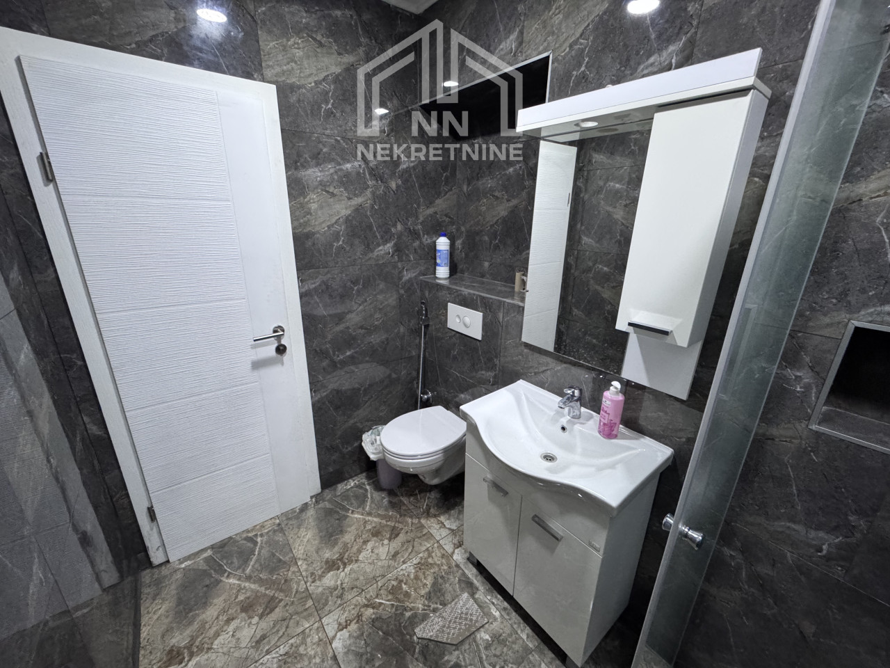 NN Nekretnine : Poslovni prostor / kancelarije 126m2 - Ilidža 6